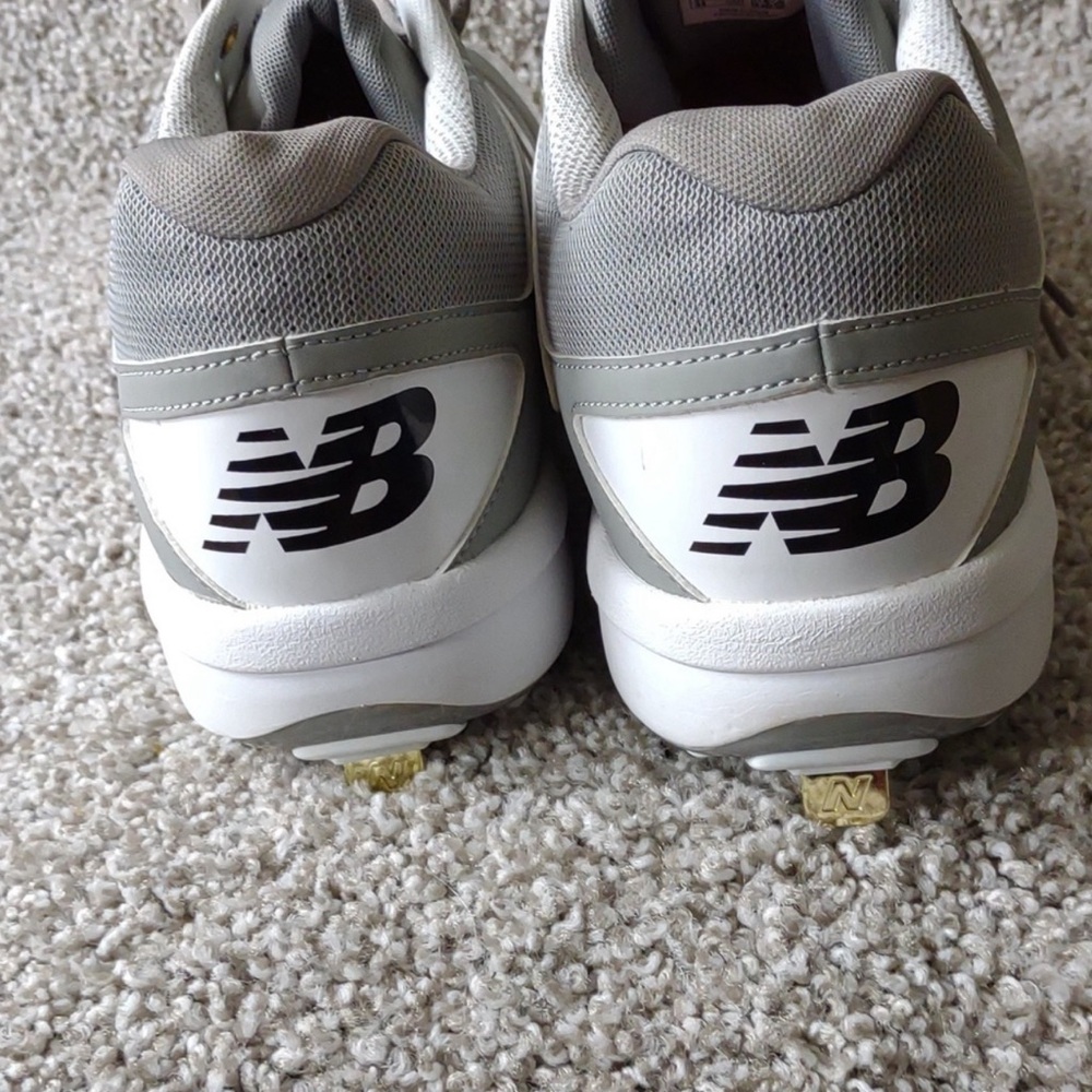 New Balance Gray/White Baseball Metal Cleat L4040GW3 Mens 16 EUC - Picture 4 of 6